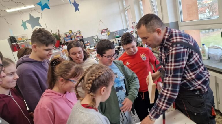 Warsztaty stolarskie – Rzemiosło w praktyce! 2025