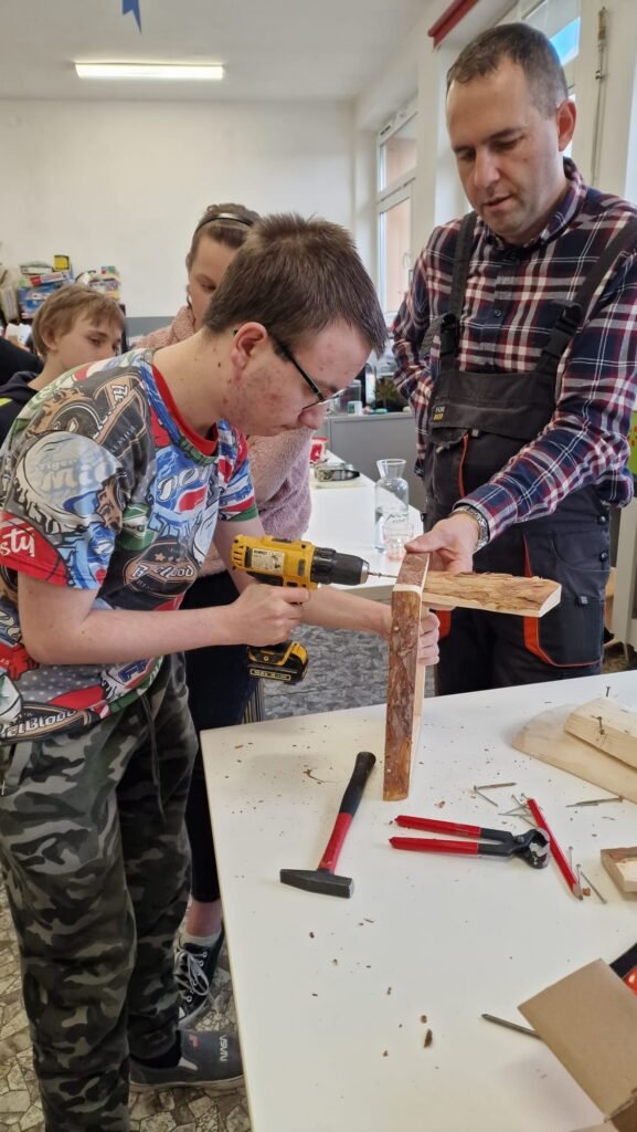 Warsztaty stolarskie – Rzemiosło w praktyce! 2025