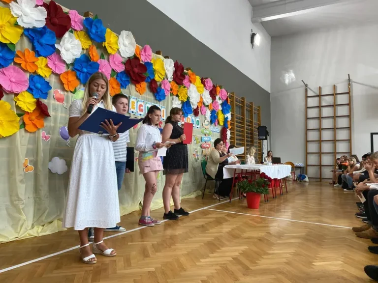 Zakończenie roku szkolnego i&nbsp;pożegnanie klas ósmych