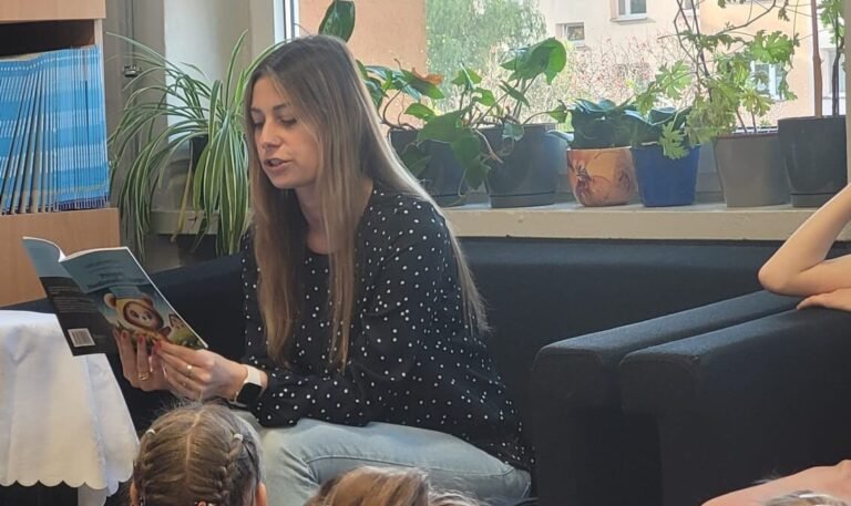 Spotkanie z&nbsp;autorką książek dla dzieci – Panią Eweliną Paprotny