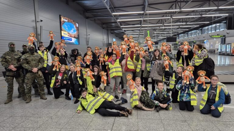 Szkolna wycieczka na&nbsp;Lotnisko im.&nbsp;Wojciecha Korfantego w&nbsp;Pyrzowicach